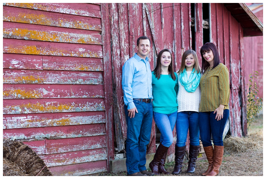 Smithfield Family Portrait Photographer ~Jamie, Dylan, Kasey & Emily~