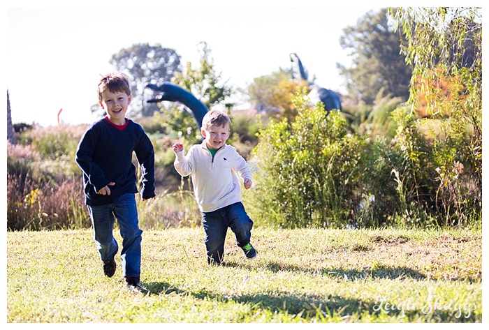 Pungo Family Portrait Session  Dinosaurs are after us!! 