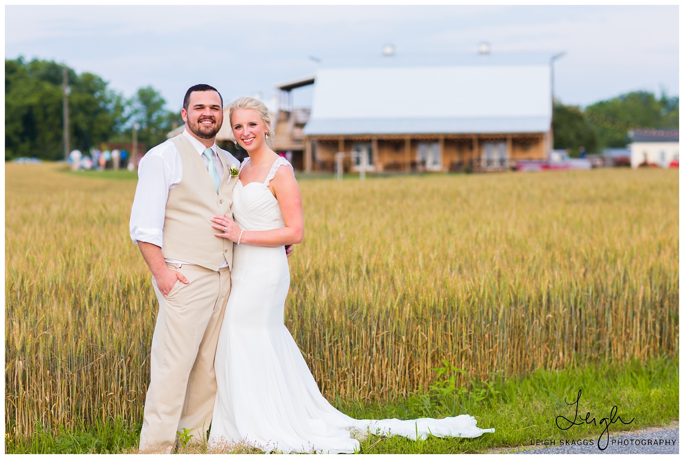 Fairview Farms in Powhatan Virginia rustic barn wedding!