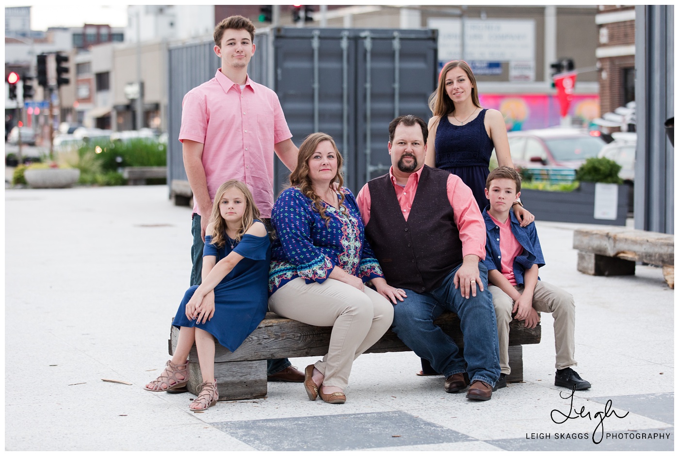 Family of 6 | Neon District Family Session