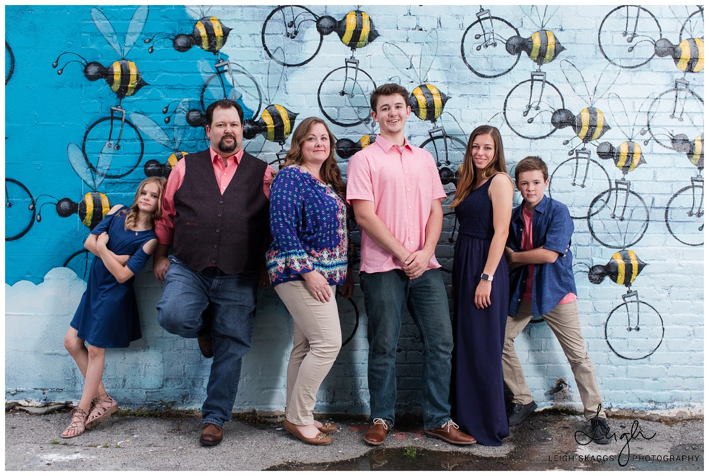 Family of 6 | Neon District Family Session