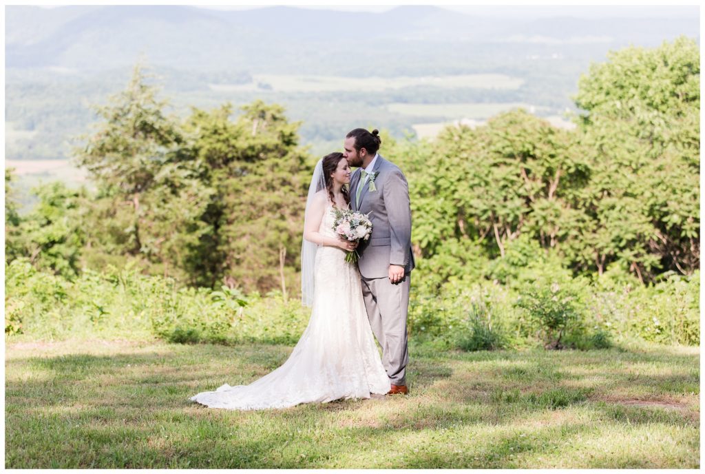 Jenna & Ethan | Lydia Mountain Lodge Wedding