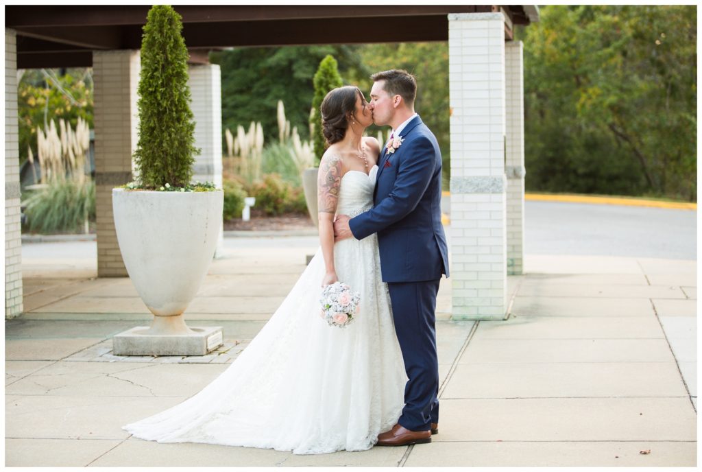 Kim & Kyle | MOCA Virginia Beach Fall Wedding