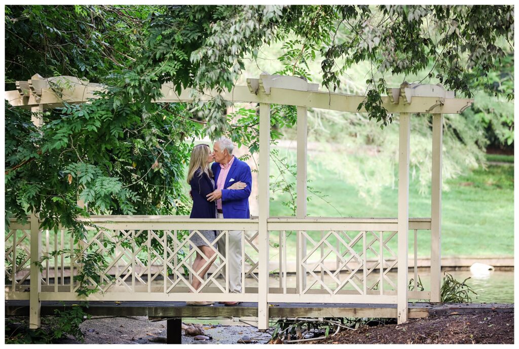 Larry and Penny | Williamsburg Inn Senior Session