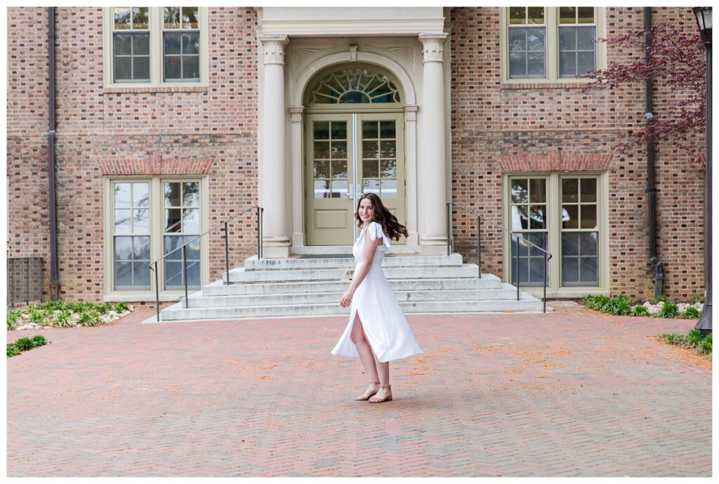 Erin is a Senior | William and Mary Senior Portraits