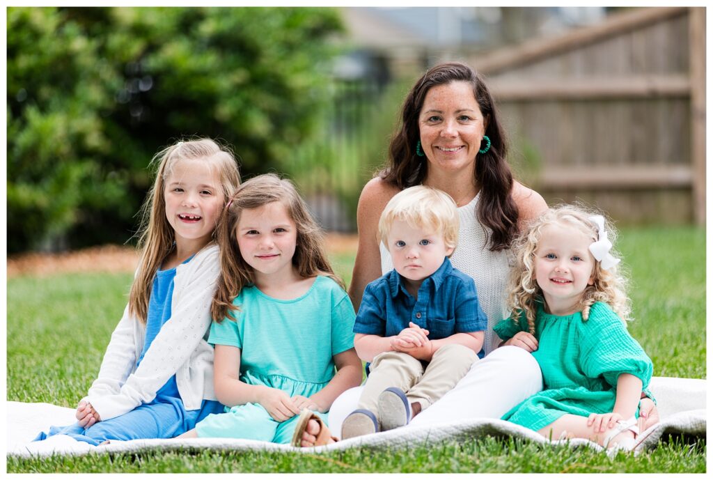 Lizzy, Ben and Family | Virginia Beach Family Backyard Portrait Session