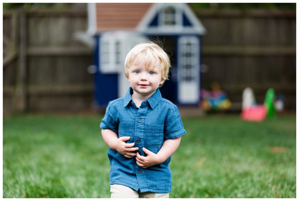 Lizzy, Ben and Family | Virginia Beach Family Backyard Portrait Session