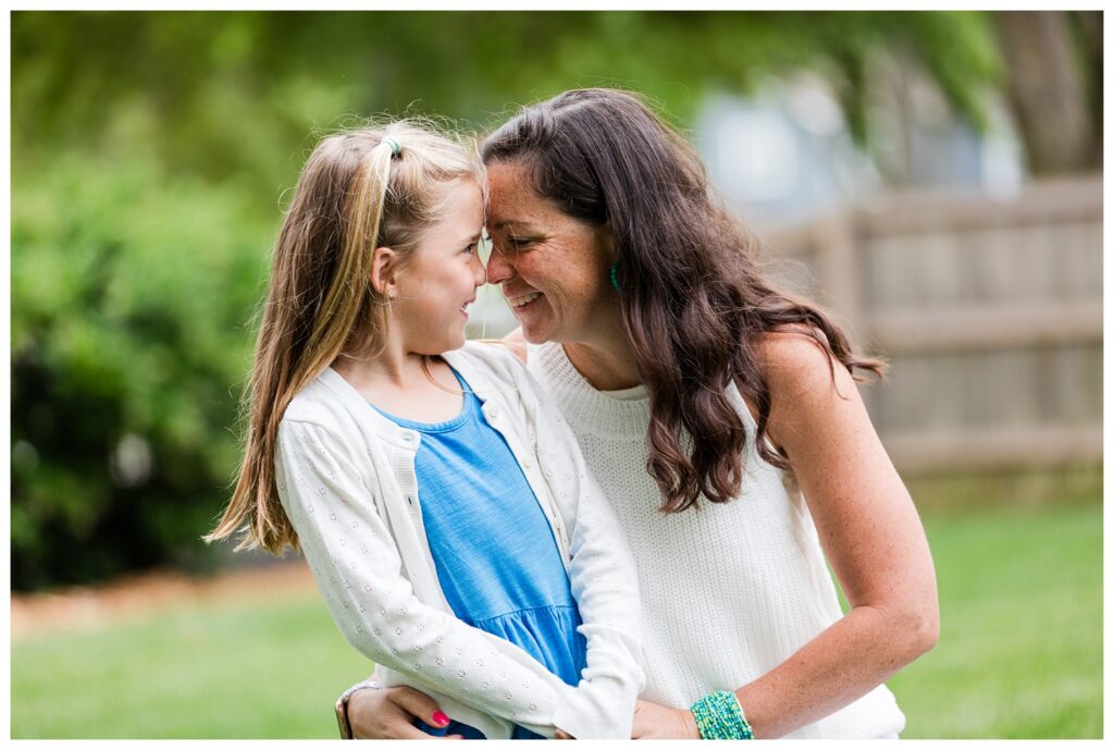 Lizzy, Ben and Family | Virginia Beach Family Backyard Portrait Session