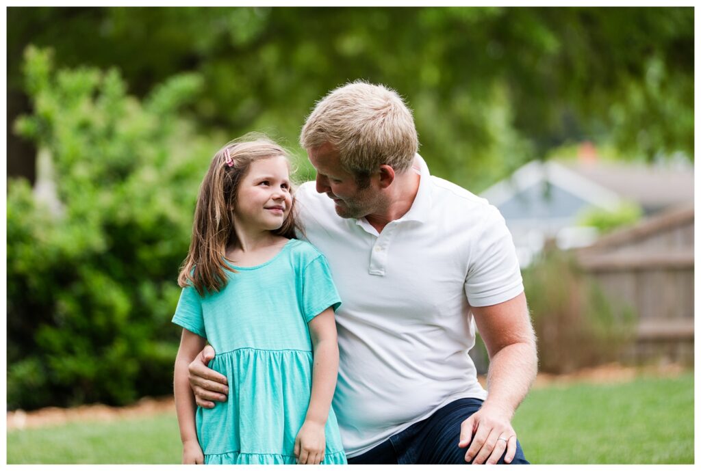 Lizzy, Ben and Family | Virginia Beach Family Backyard Portrait Session