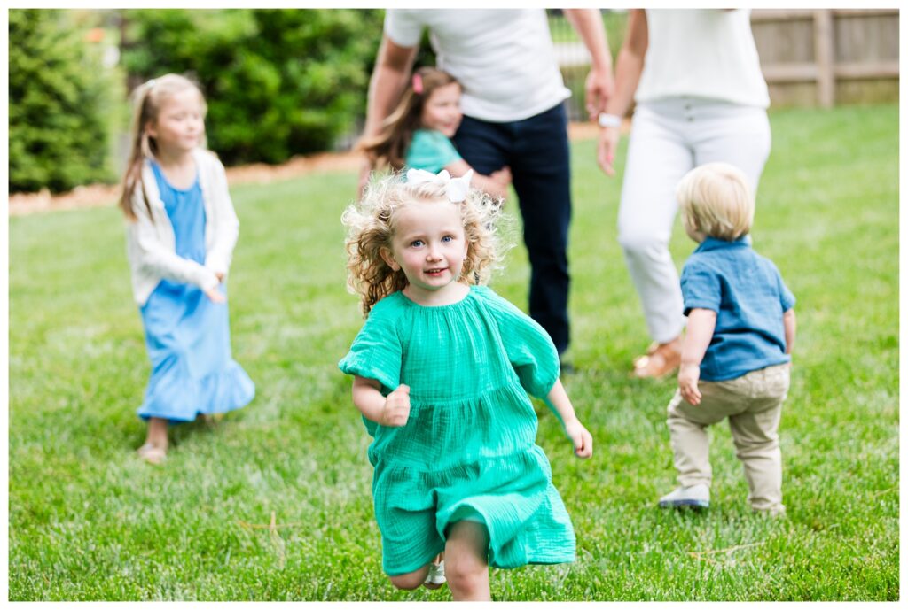 Lizzy, Ben and Family | Virginia Beach Family Backyard Portrait Session