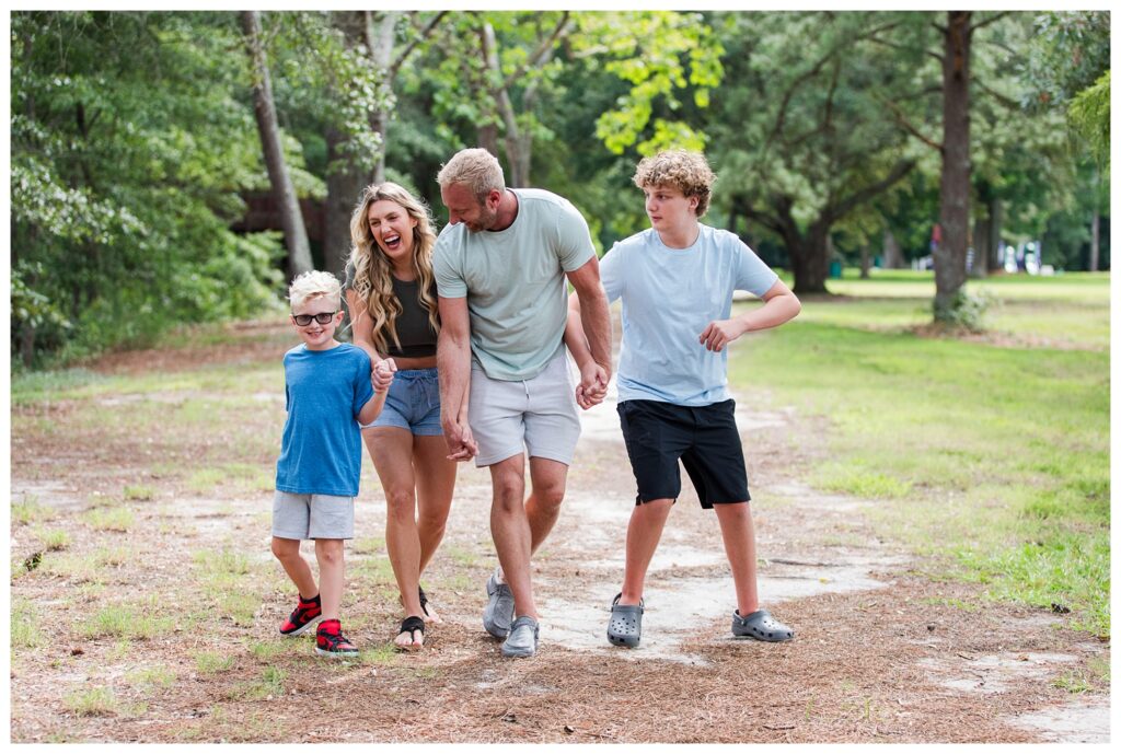 Sam, Chris, Wes & Ev | Deep Creek Lock Park Family Portraits