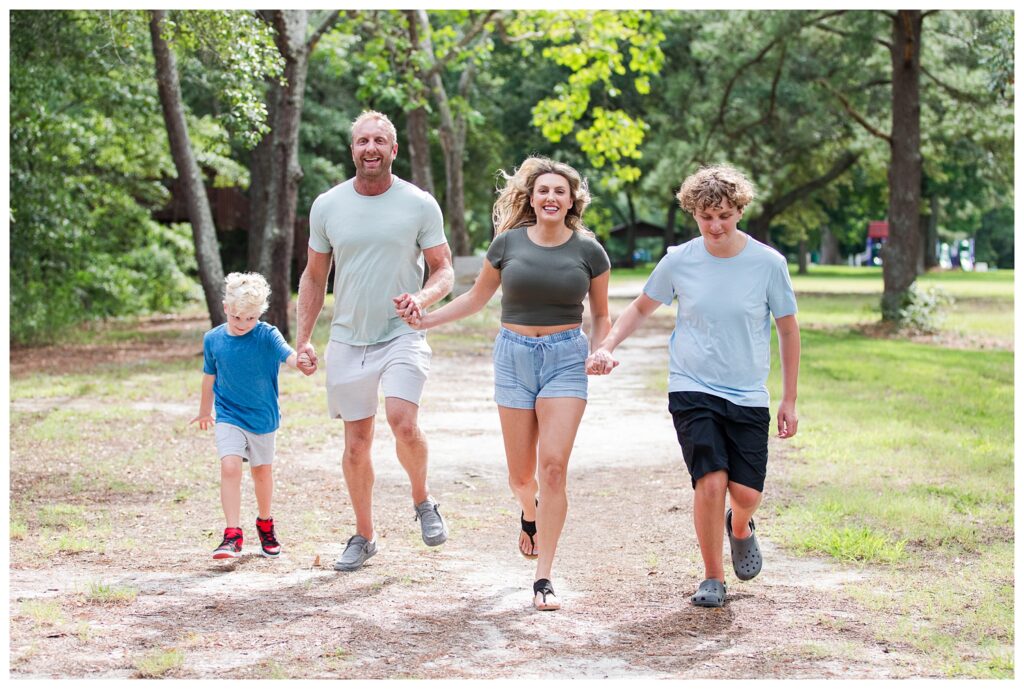 Sam, Chris, Wes & Ev | Deep Creek Lock Park Family Portraits